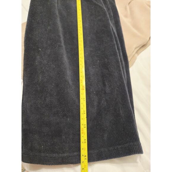L.L. Bean Corduroy Pants Set 2 Black Brown M Relax Fit Casual Holiday Comfy out - Picture 7 of 7